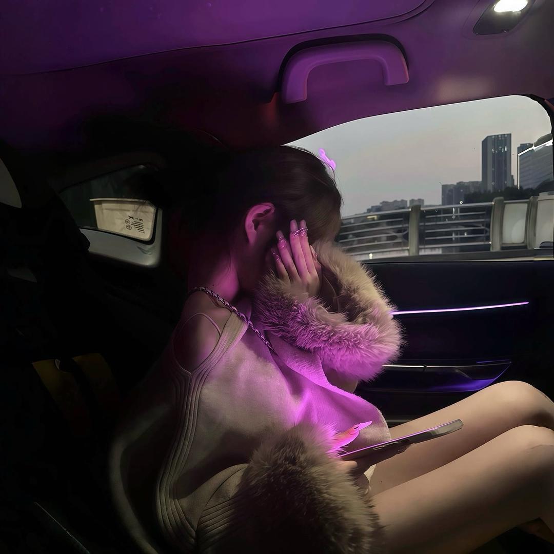 小美.