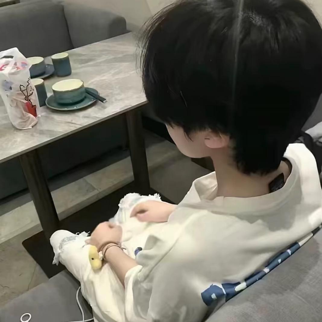 月了光（直播号）