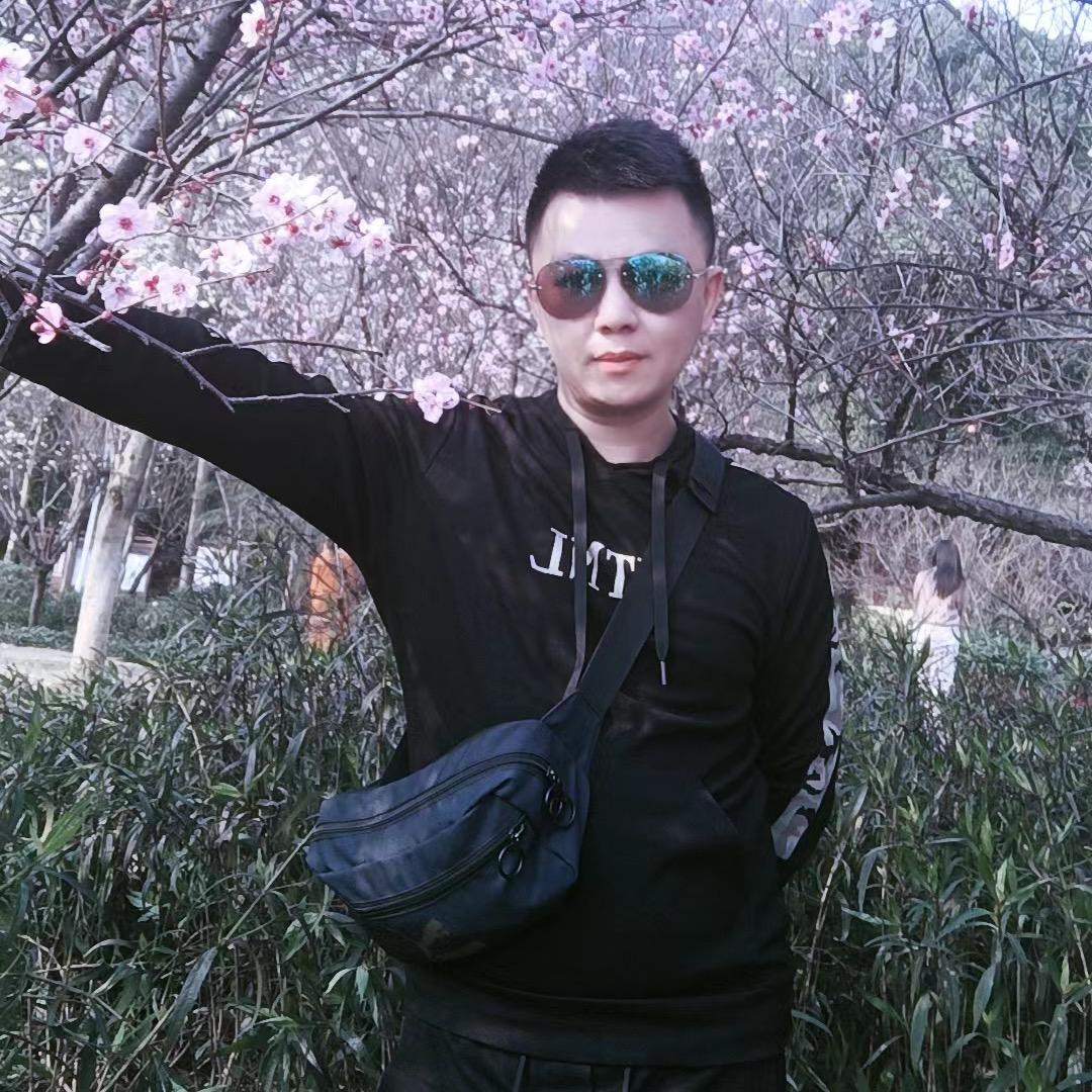 三  千