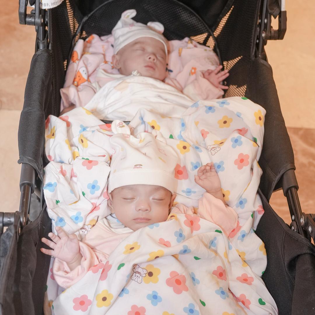 希希呀（带娃）