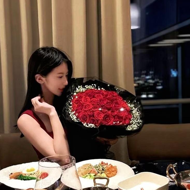 人间天上老板娘