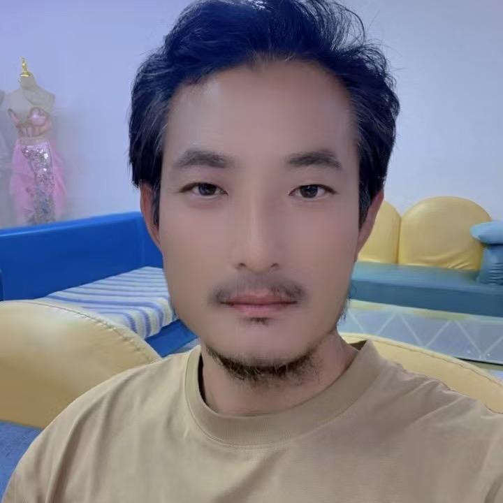 铁男穷游西藏
