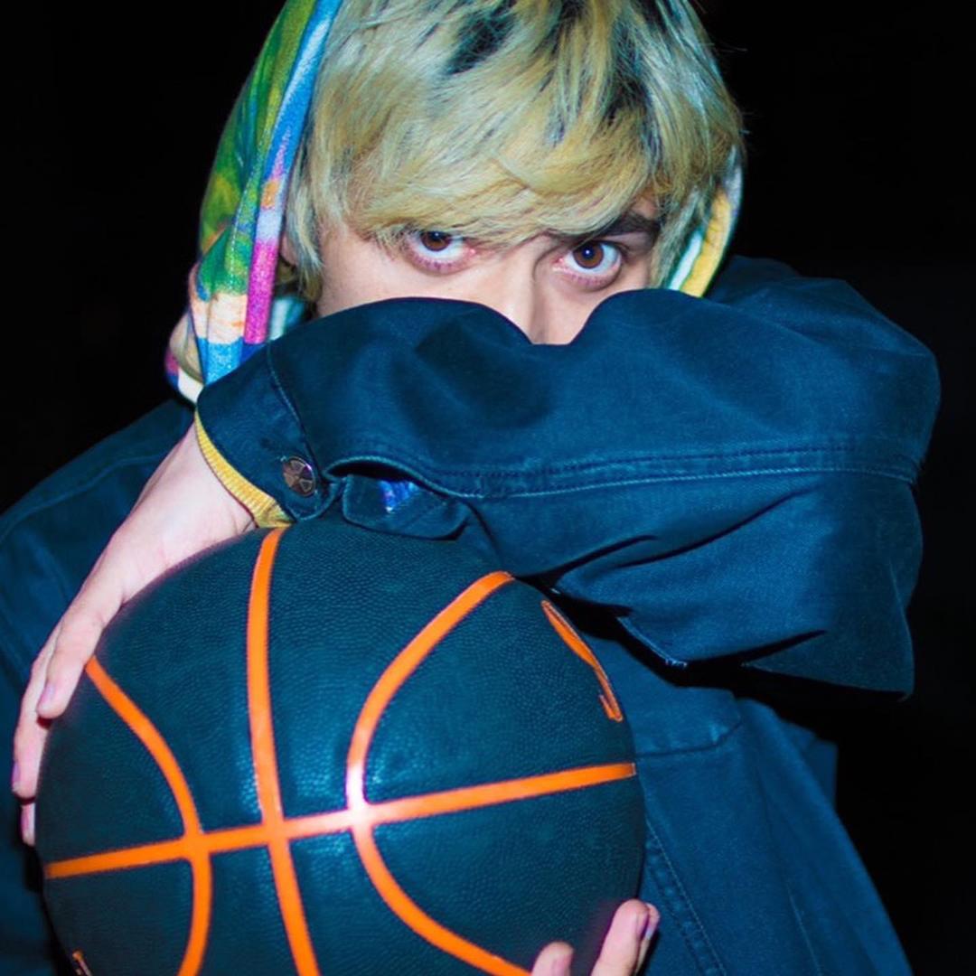 武口寻慈ZiNEZ_花式篮球🏀