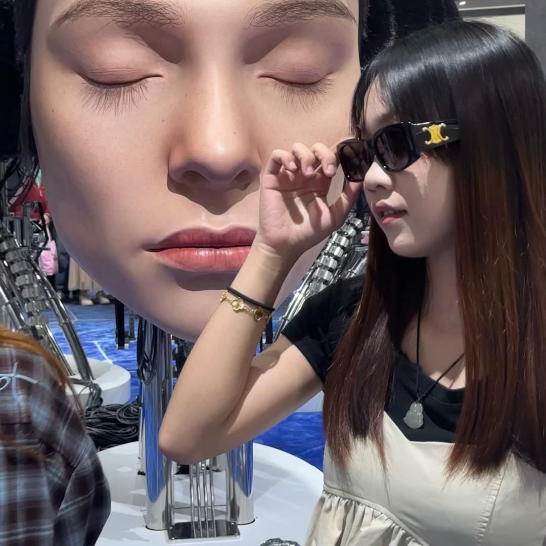 婷.