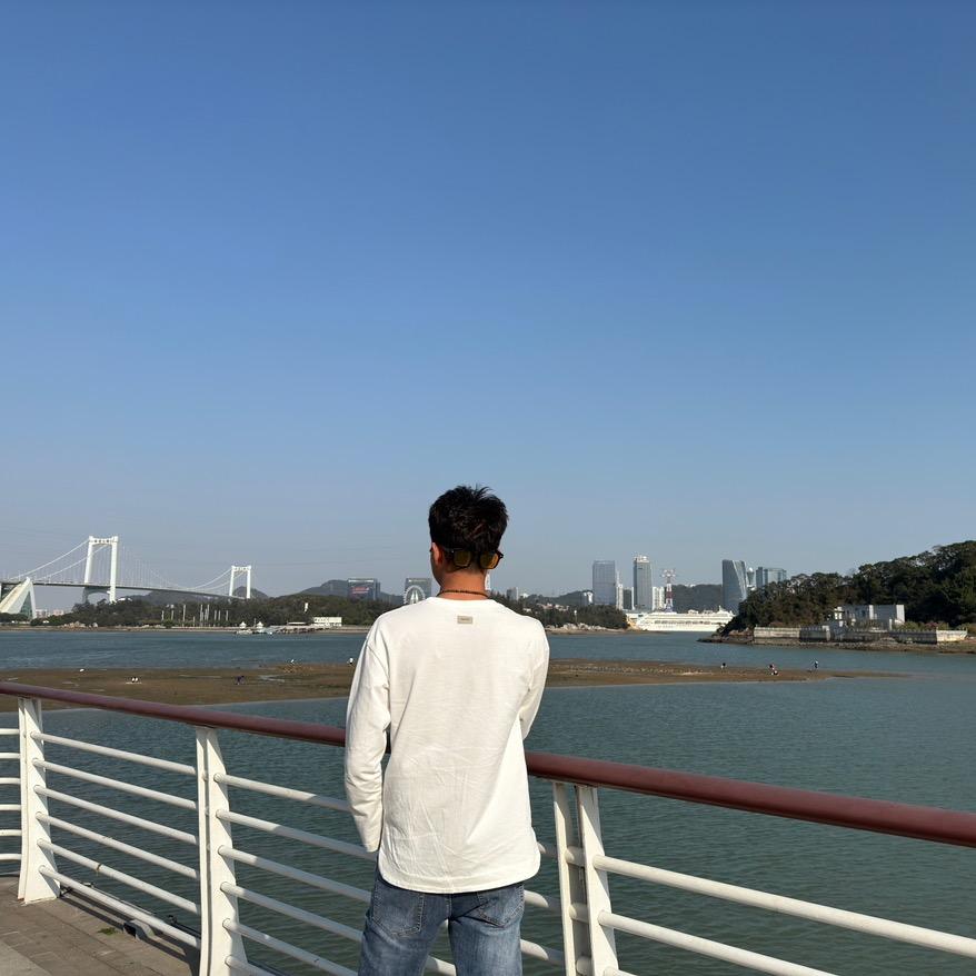 晓伟