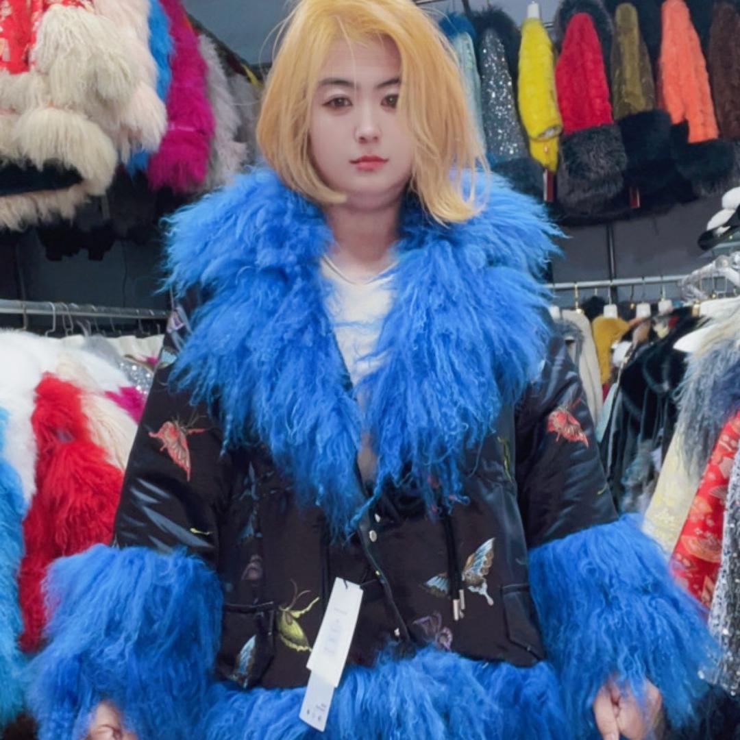 杨建友灯塔欧克时尚服饰铺