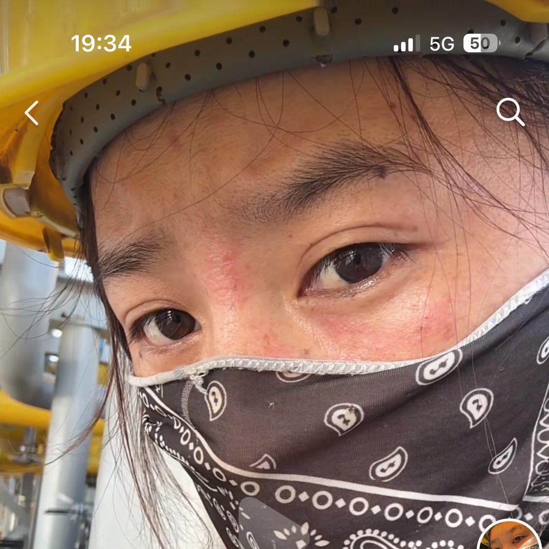 @女焊工 小马