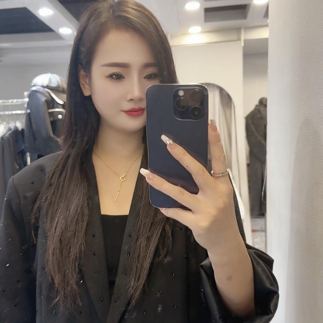 女装👚卡色肥妞妞