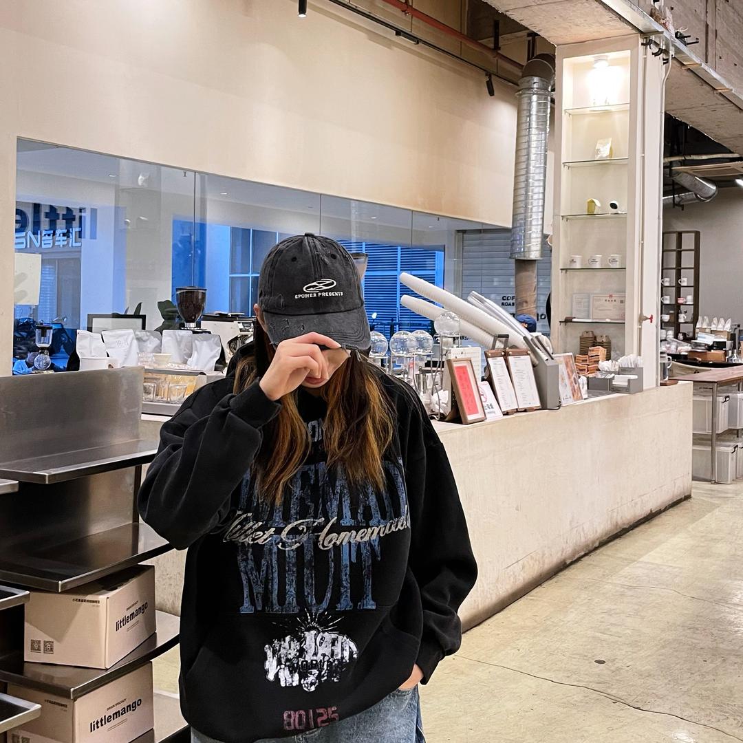 深圳市龙岗区瑶发服饰店