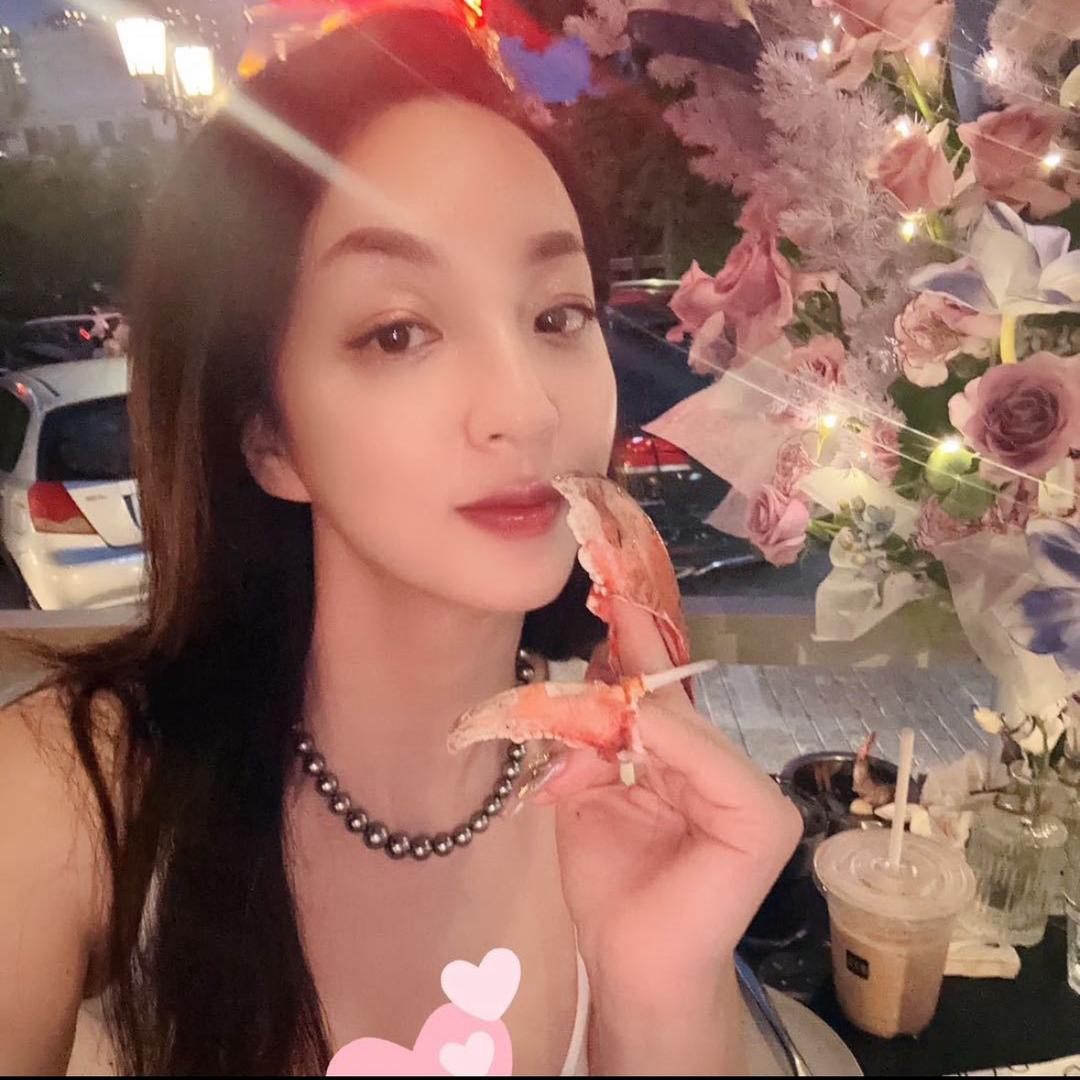 Miss  Hu 💗