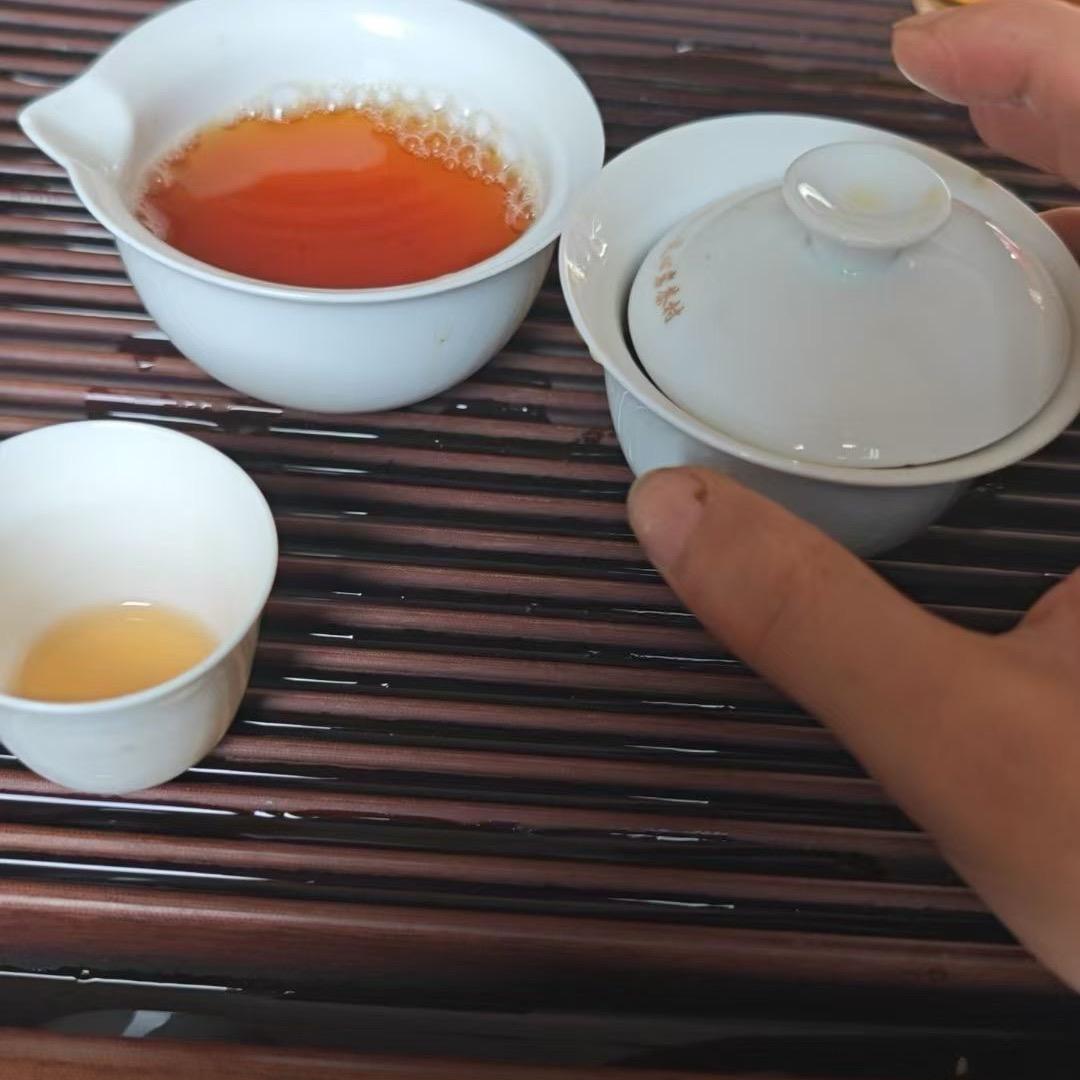 摸 天