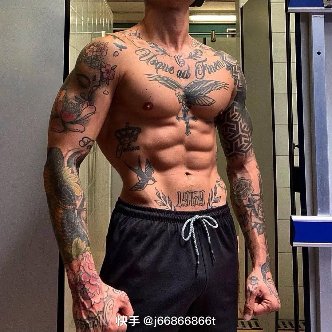 爱划船的苗汉子