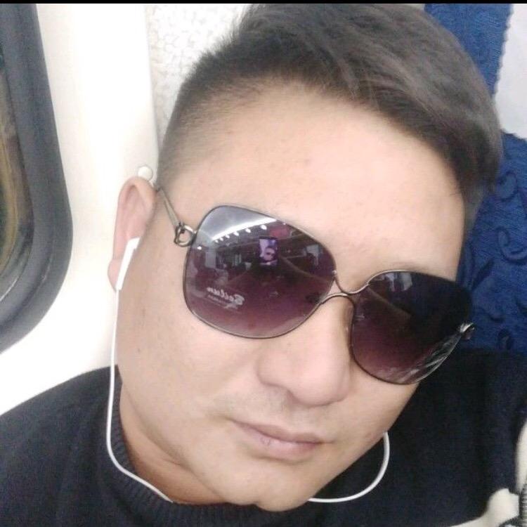 a六月天