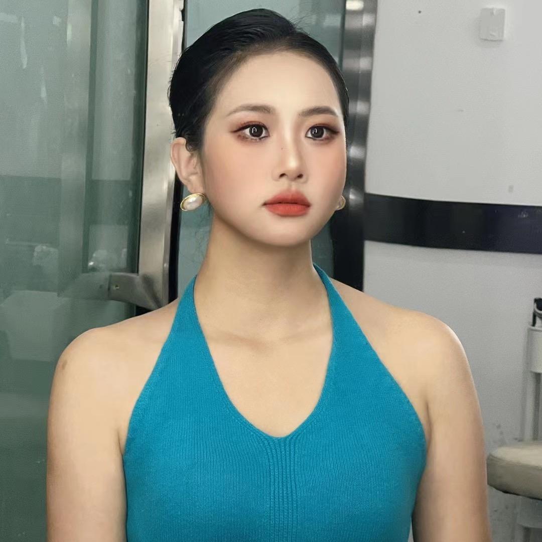 英语老师Selina