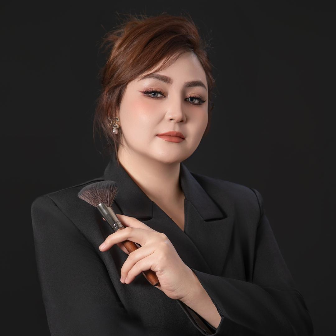 莎车县露娜化妆师Pari