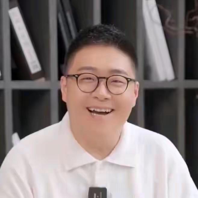 郝劭文(小超市)