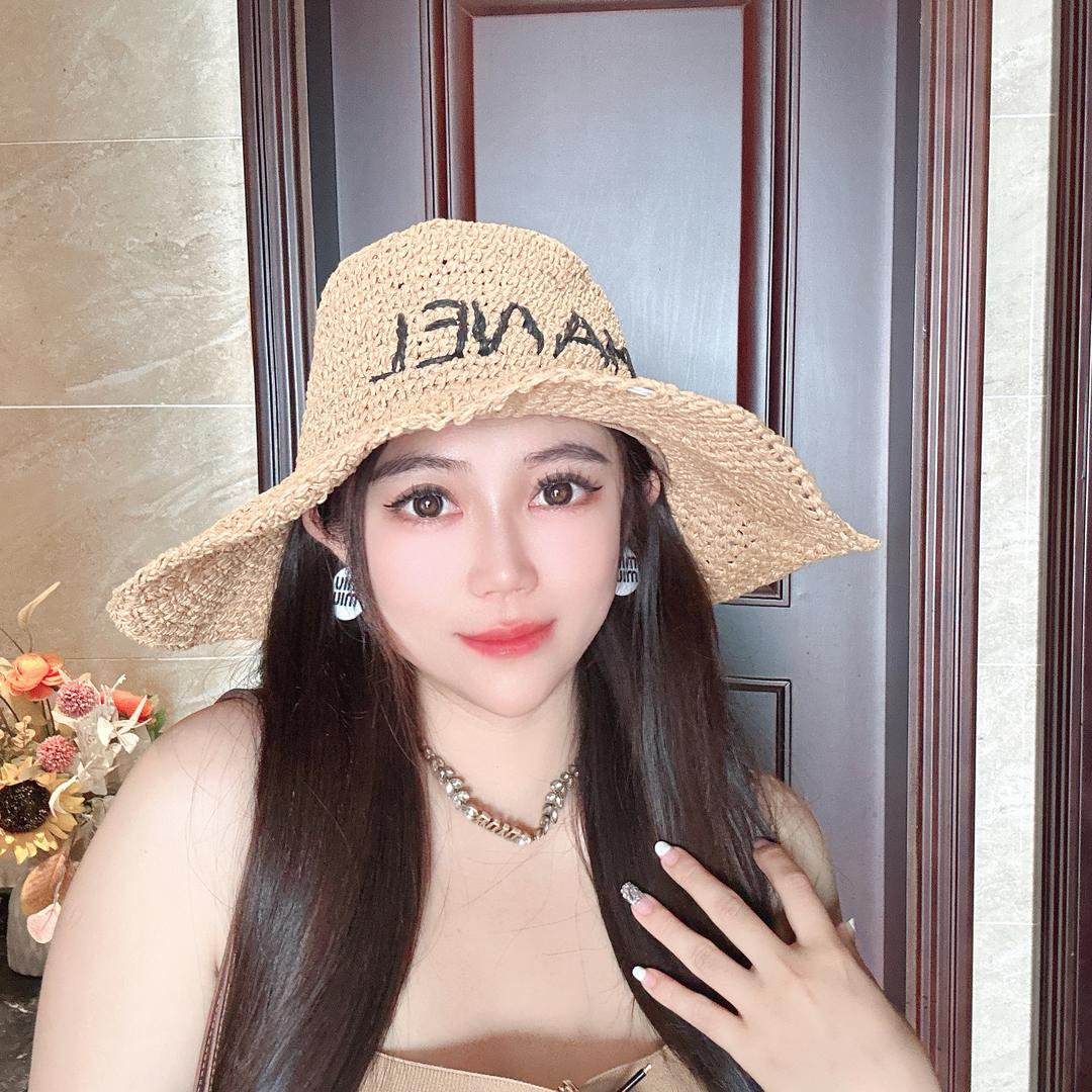 艾拉夫妇.轻奢服配