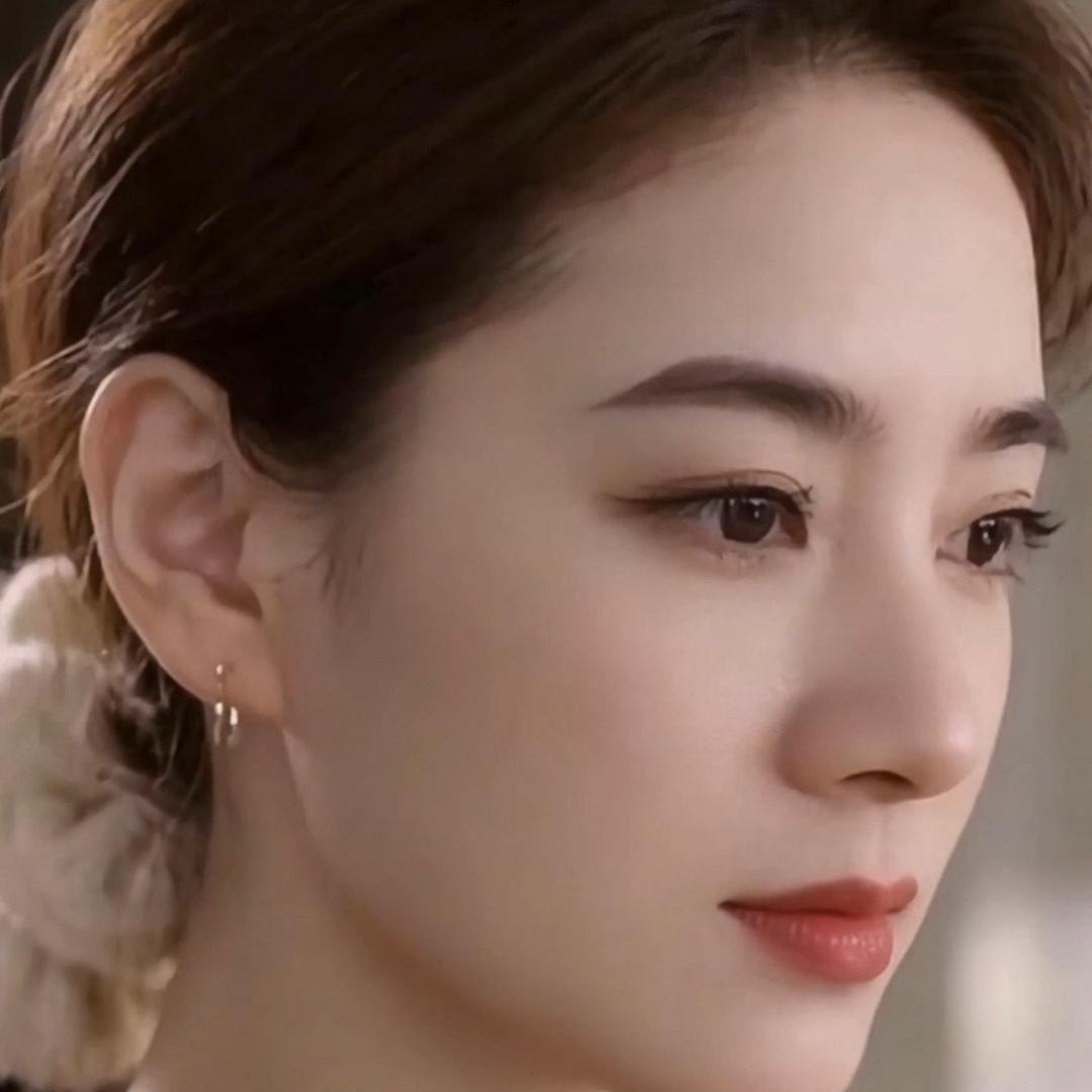 彩红