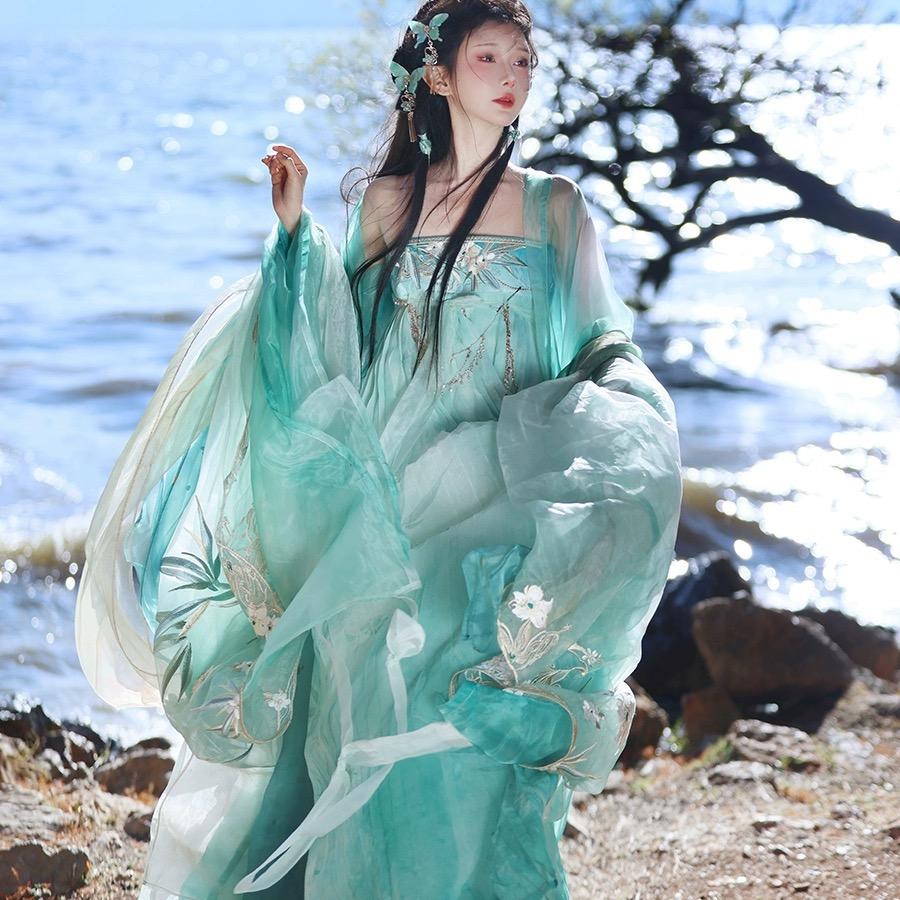 曹县花蝶纪汉服