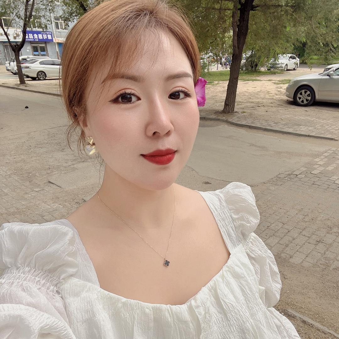 阳光☀️美少女