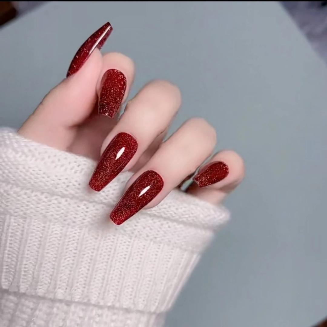 爱做美甲的妮妮