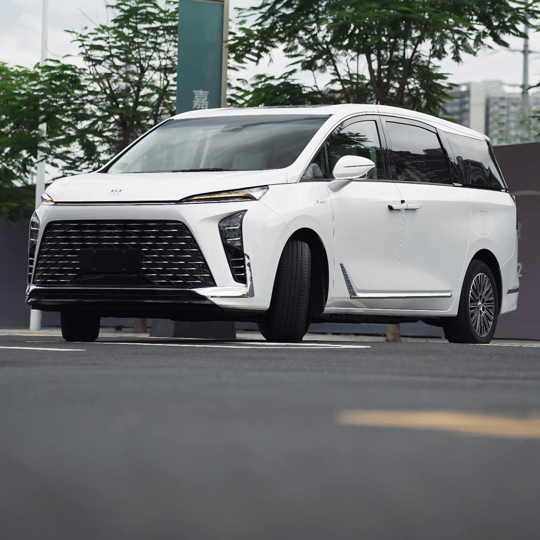 青岛李师傅专业GL8商务车改装升级