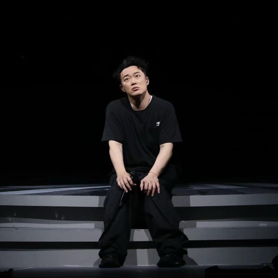 黑暗中漫舞