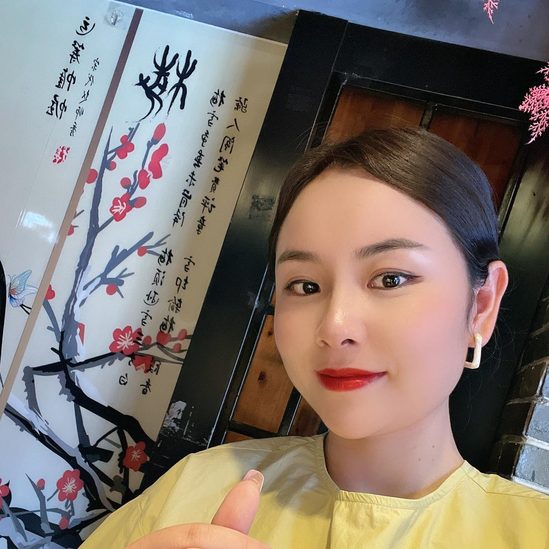 曹红（水乡七妹）