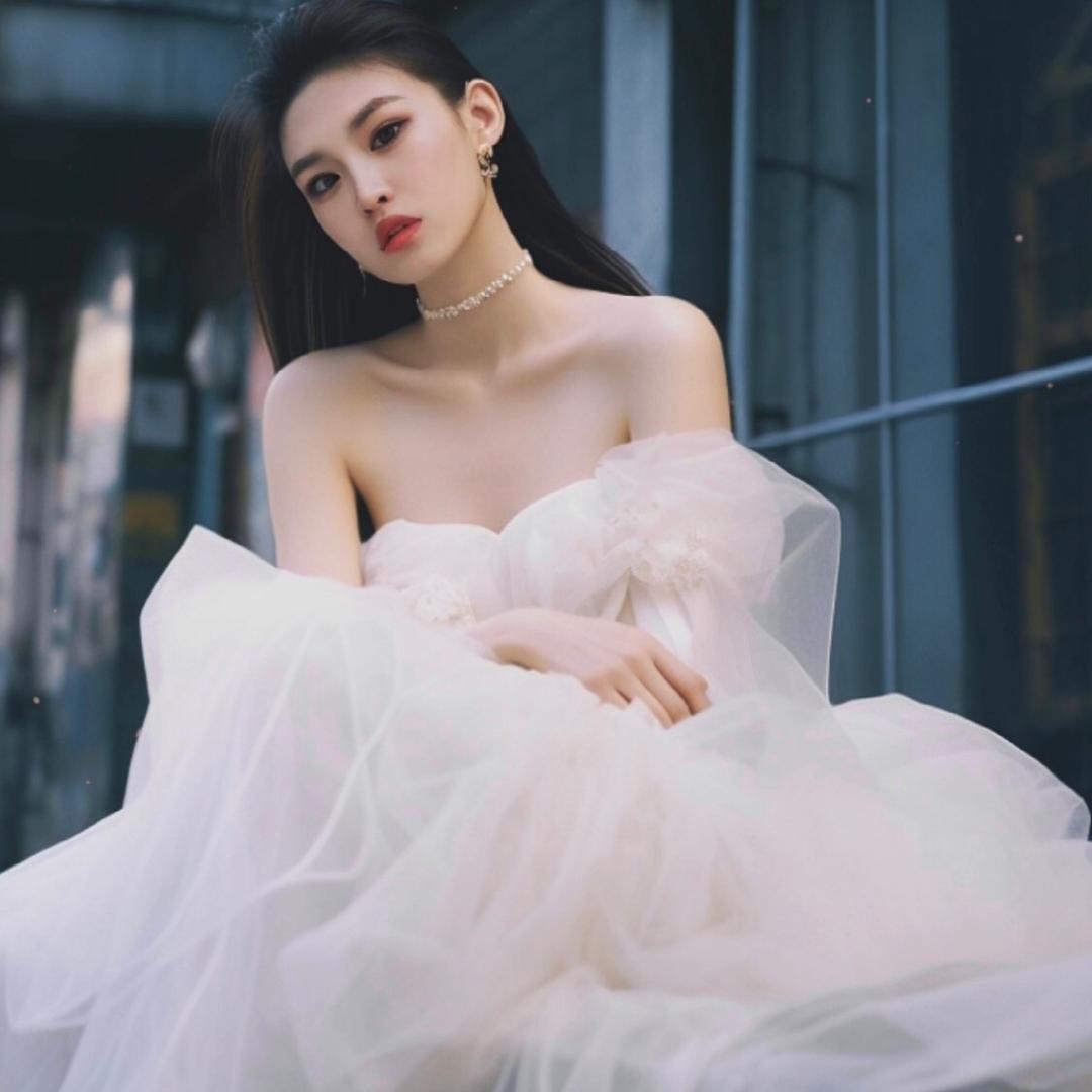 @🍓喂..咱要吃糖 YY