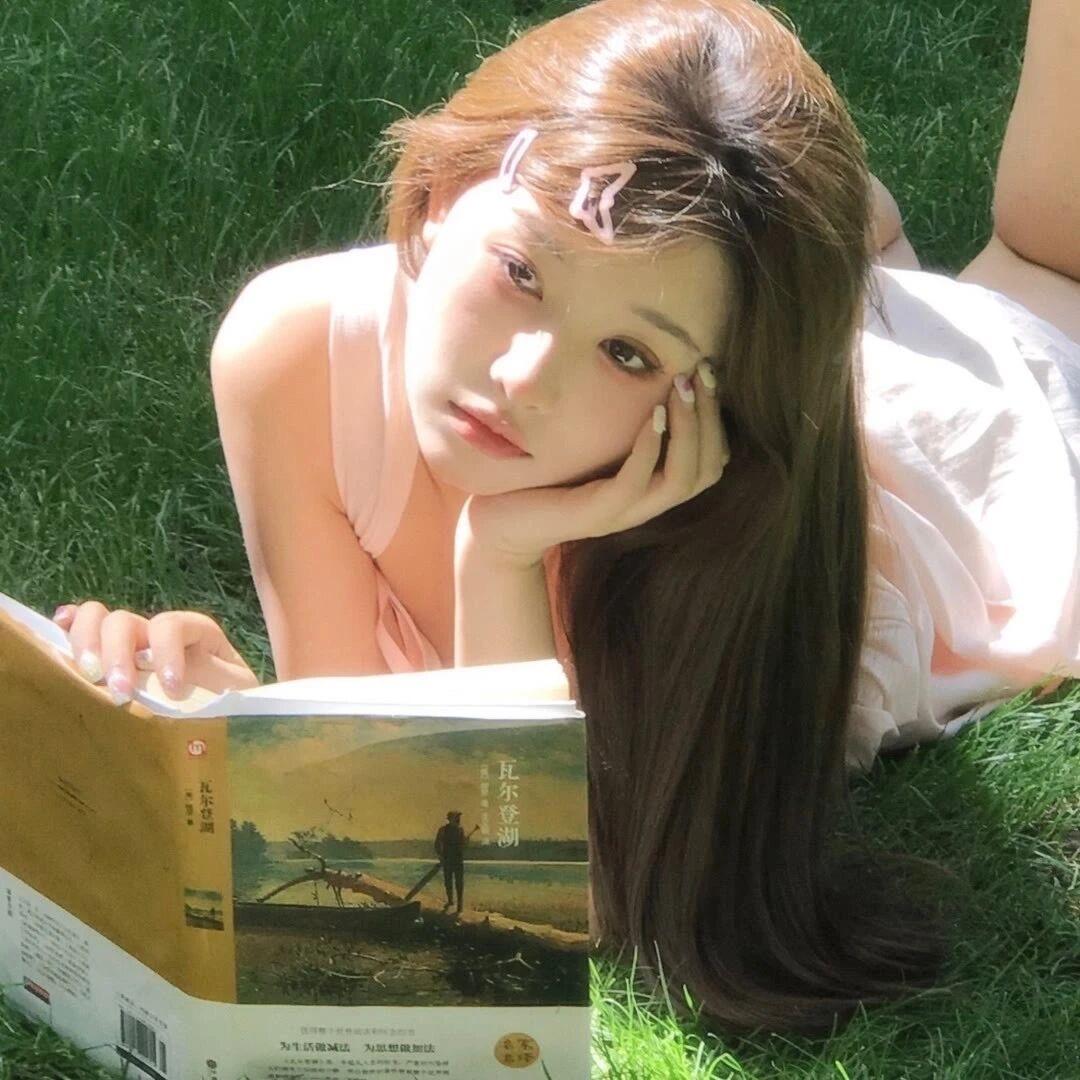 连告别都双手插兜的女人