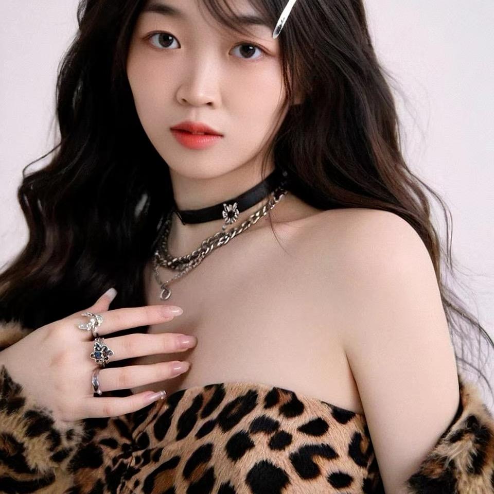 芊芊（一票喊一声老公）