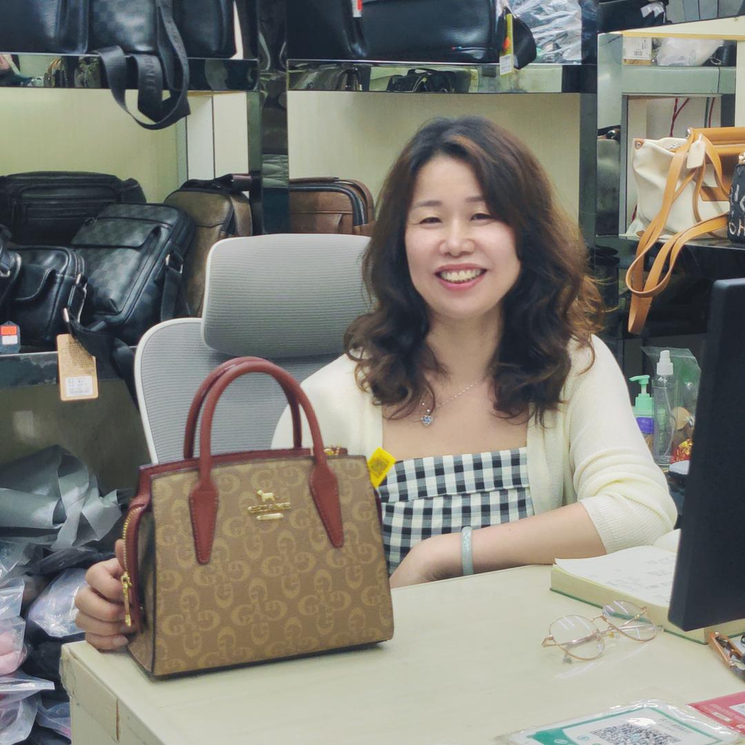 北流迷尔皮具阿燕（嘉丽店）