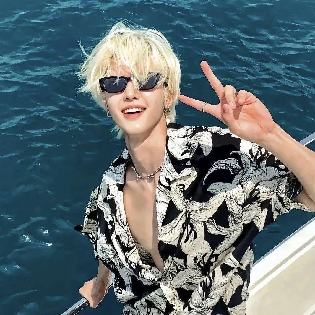 马嘉祺超绝肌肉线条