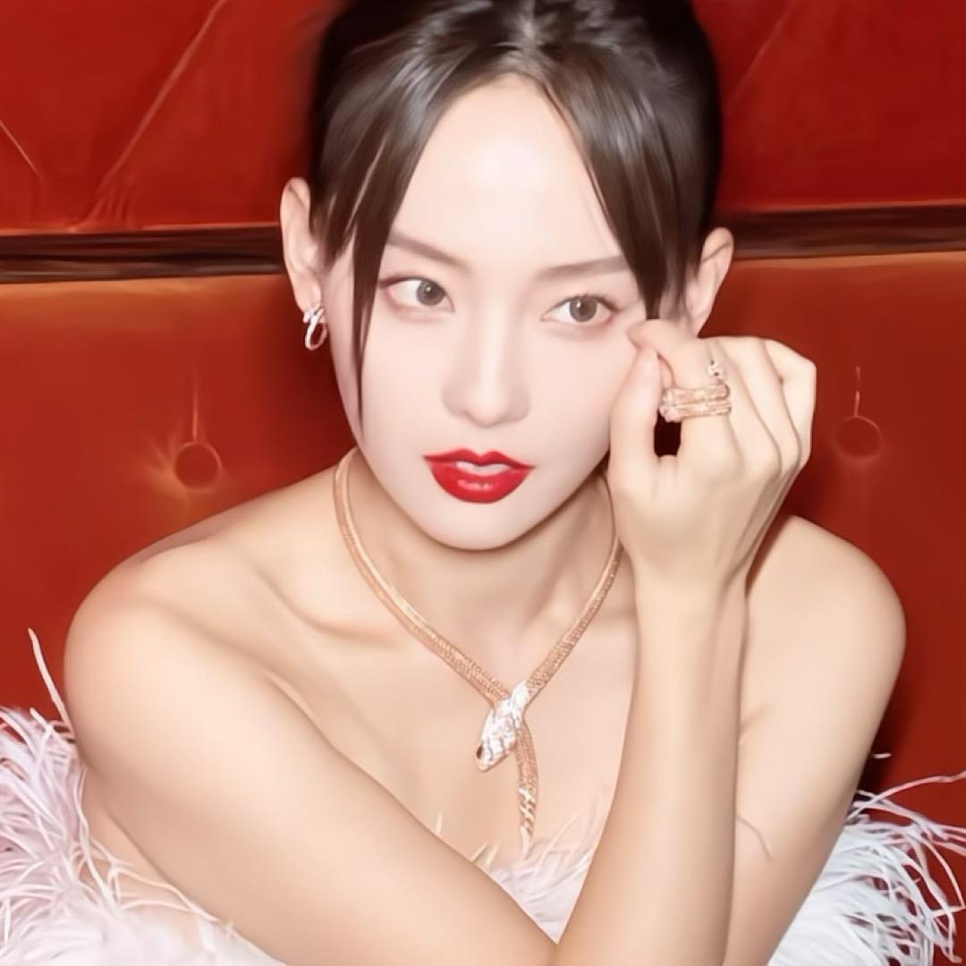 A.M和T.R/V的女友
