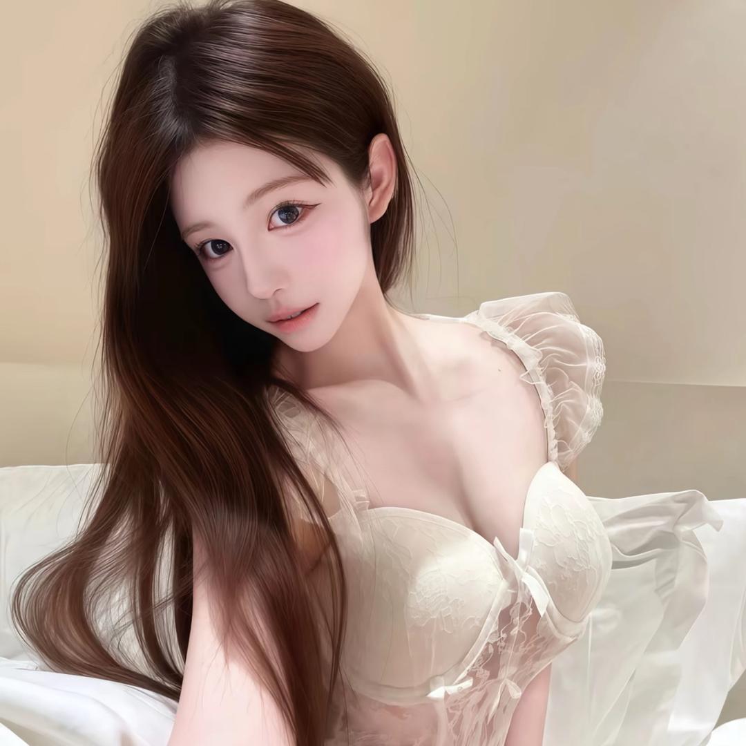 捏我小肥脸