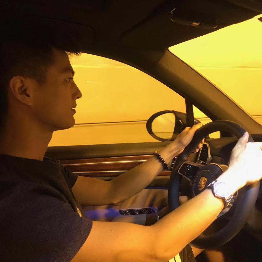 越界探路者