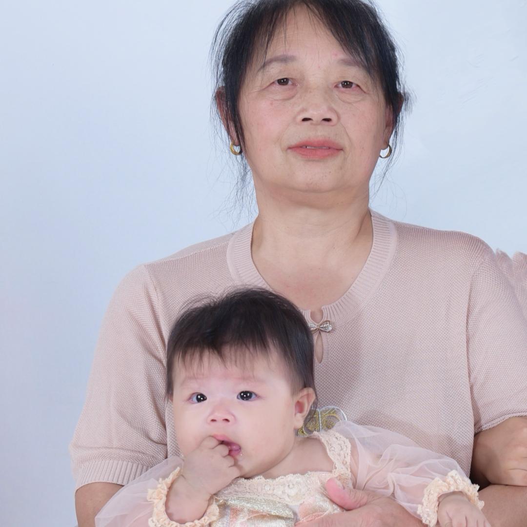 泡泡奶奶带娃记