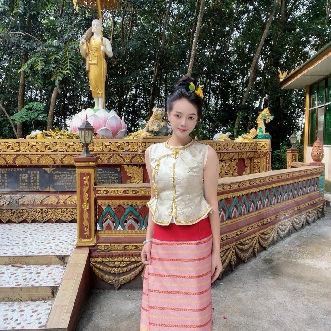 楠西赛*傣服饰