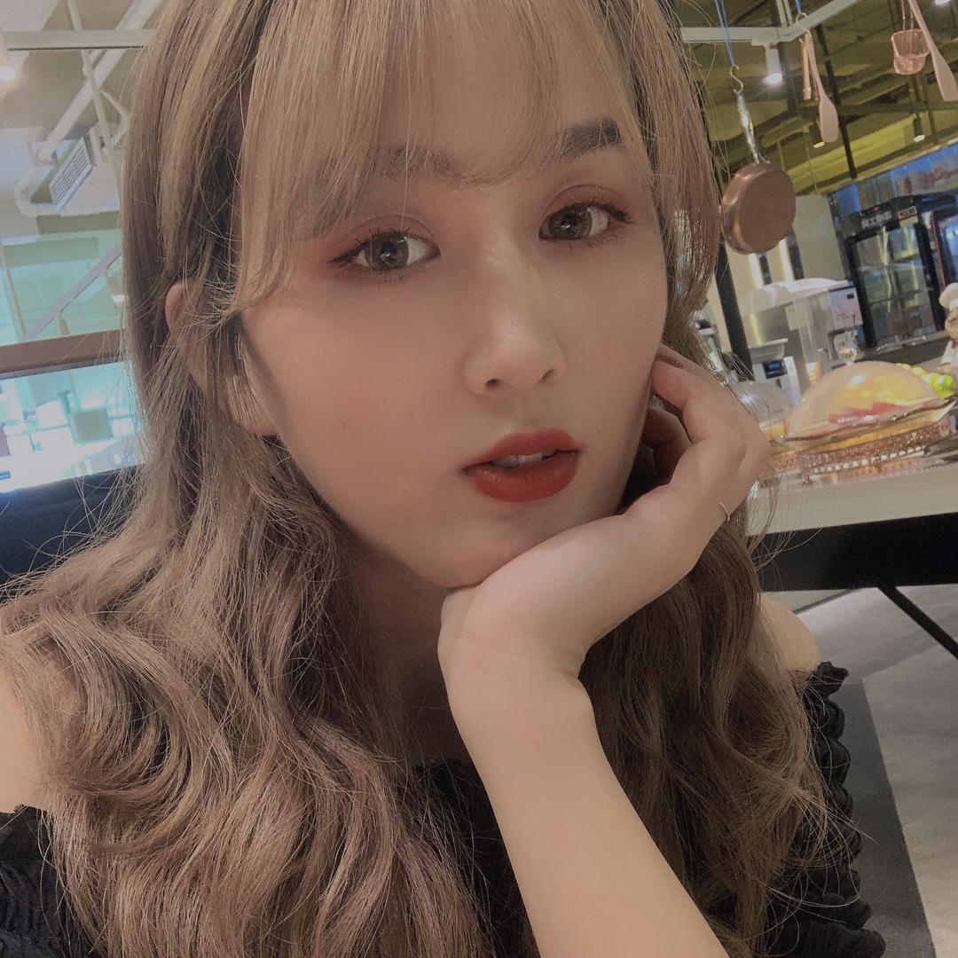 美婷的女装店