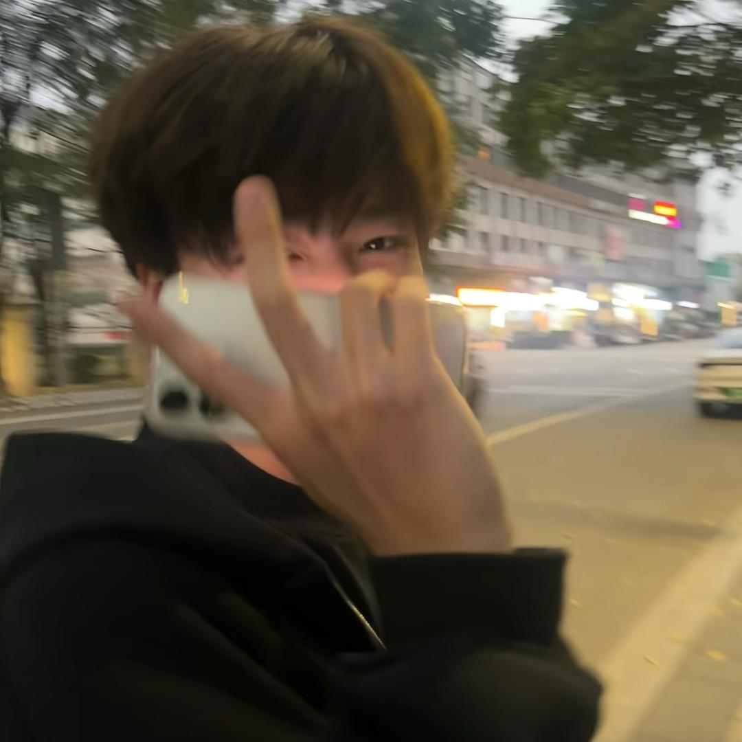 滔滔.