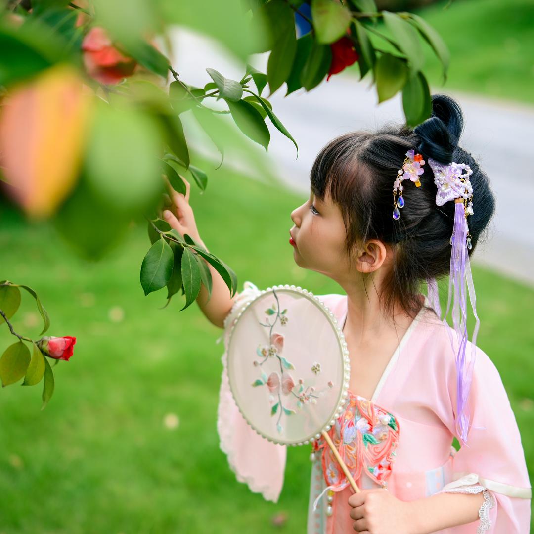 孩子大鹅