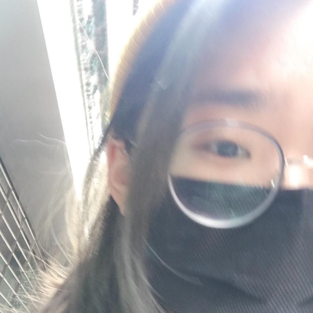 小陈不吃香菜、
