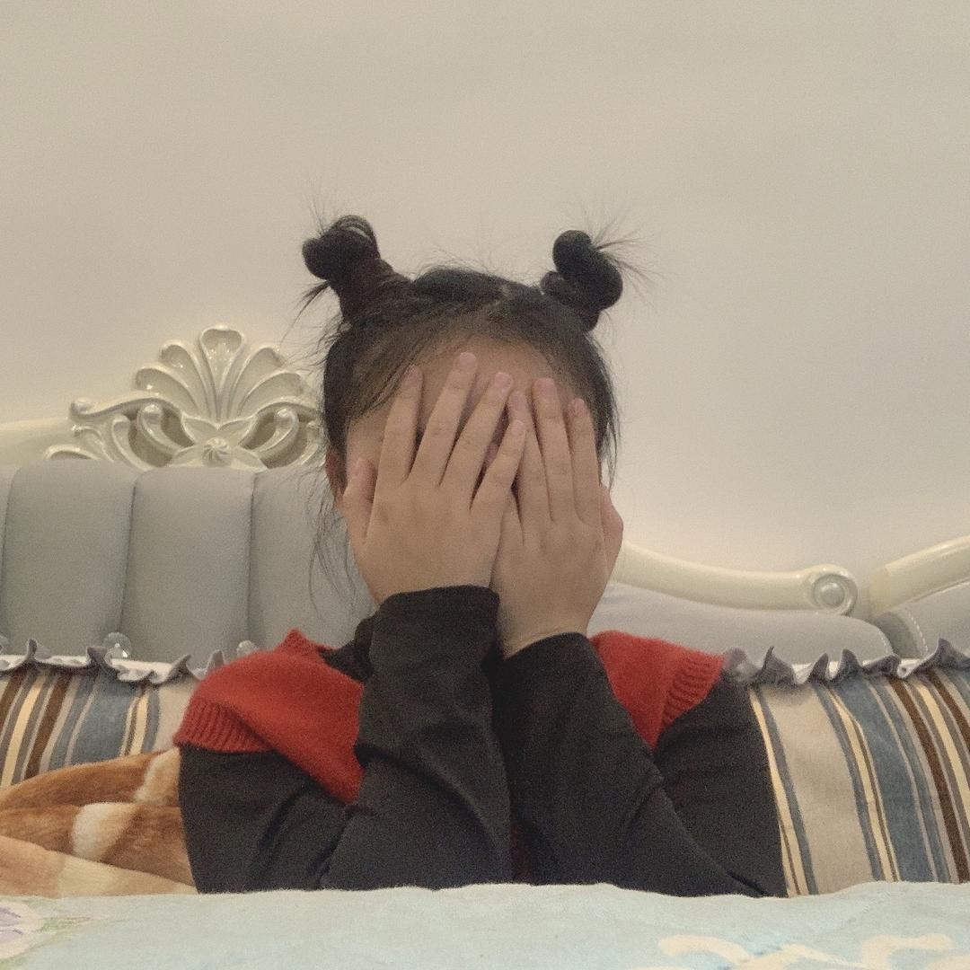 周周吖、