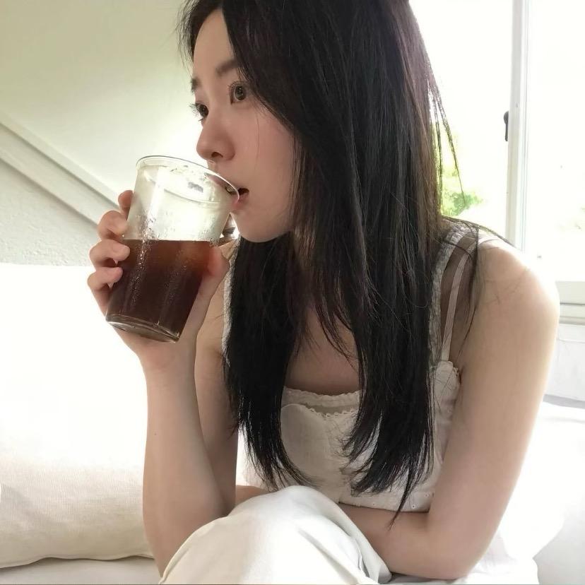 别和奇怪的我说话.