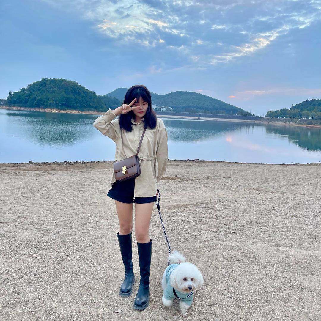 查小佳（手机摄影）