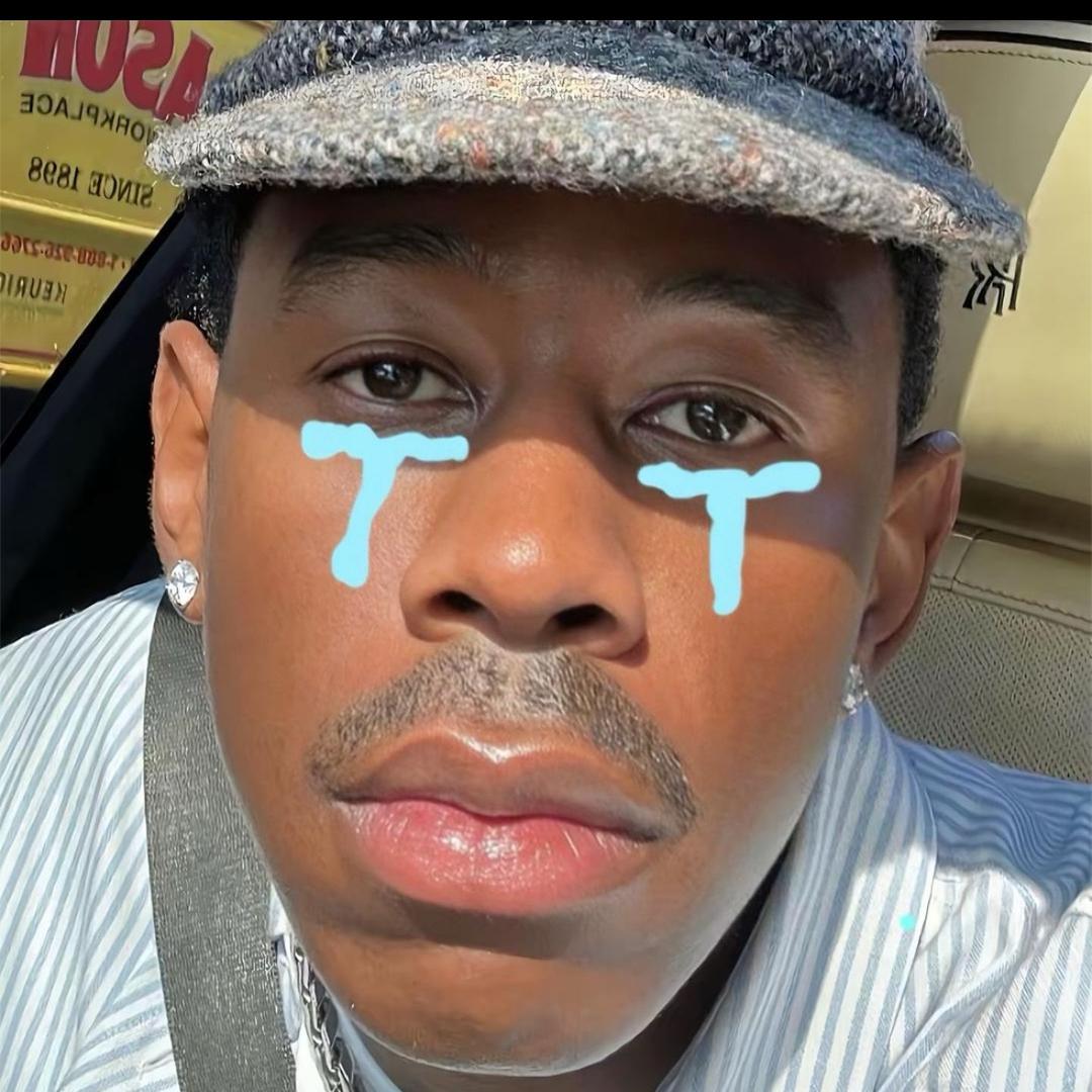 👨🏽‍🦱