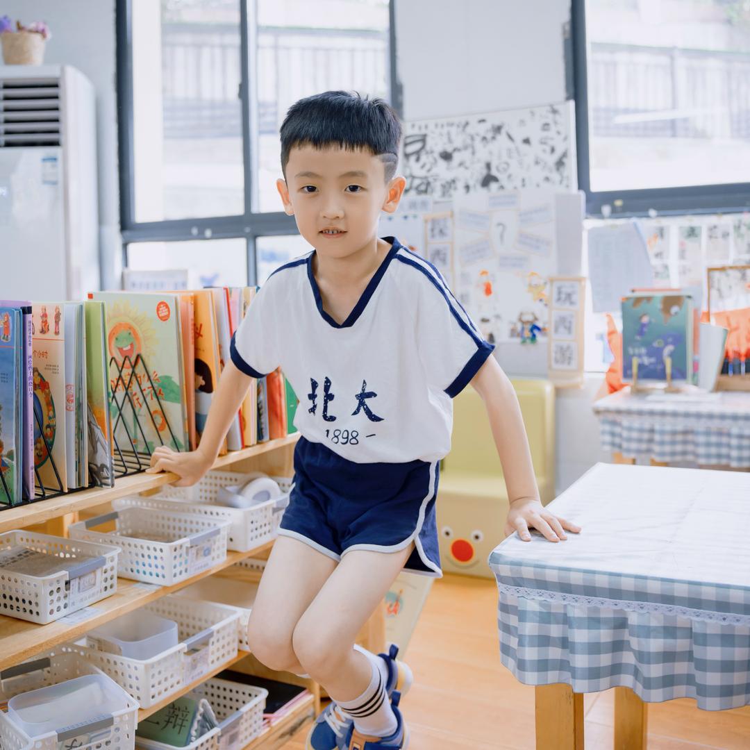 小55
