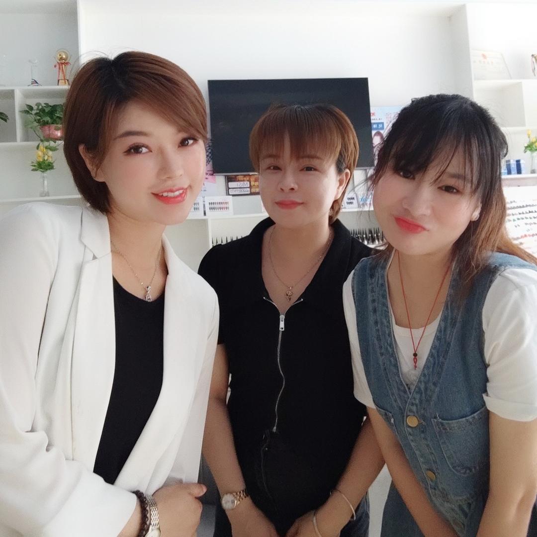 信宜迷丝三姐妹