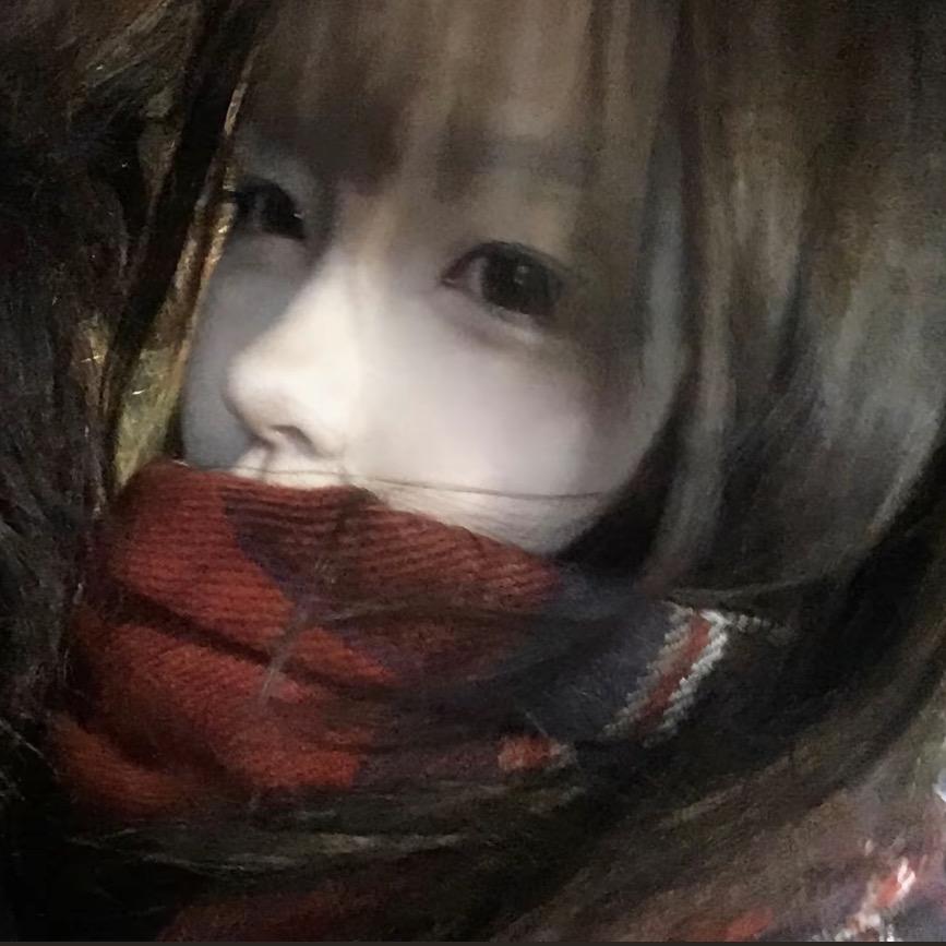 中间剃光两边留长啊