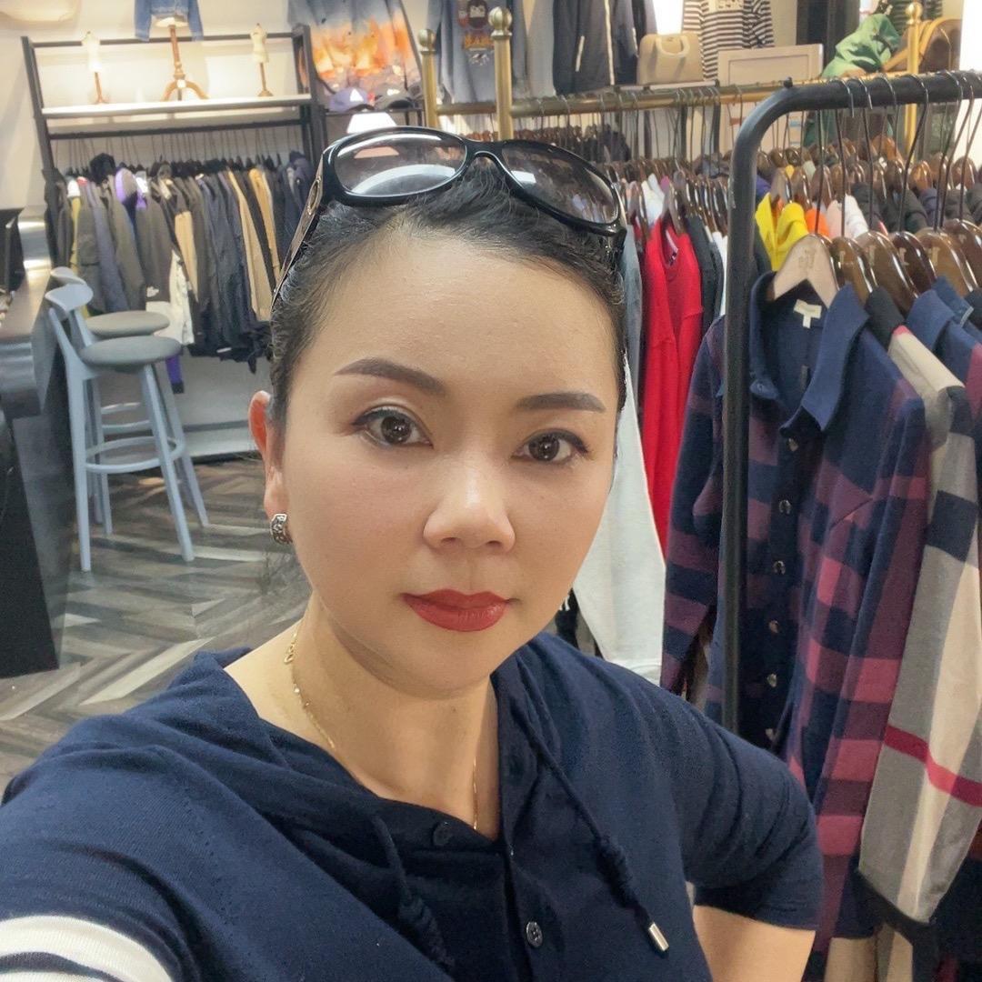 张家港市壹号仓外贸服装